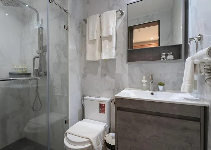 Apartment Comfy Greenbelt - Fiber Wifi & Free Pool *